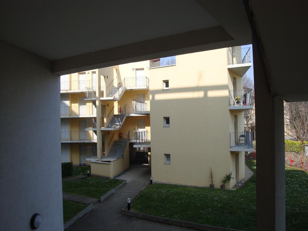 Апарт отель Le Patio Des Traboules Лион Экстерьер фото